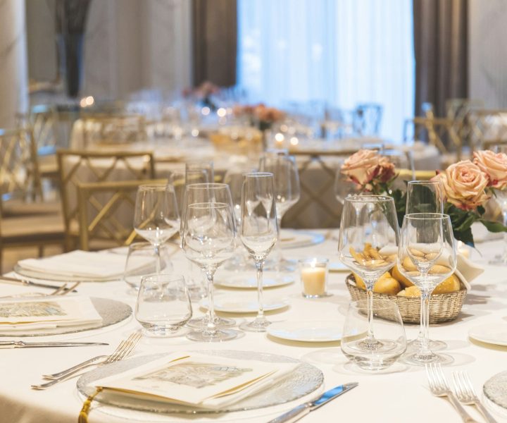 Montaje de cena de gala — fotografía provisional de Luigi Pozzoli
